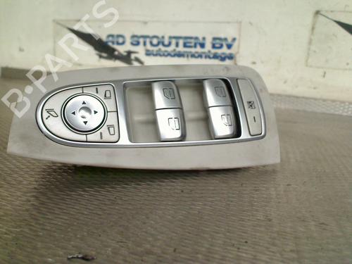 Used Left front window switch Left front window switch MERCEDES-BENZ C-CLASS T-Model (S205) C 350 e (205.247) (279 hp) 33976530 33976530