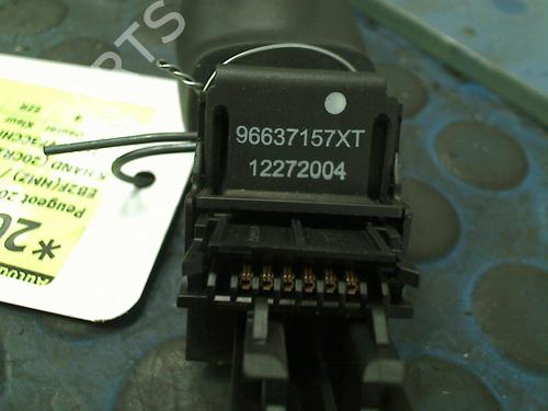 Switch PEUGEOT 208 I (CA_, CC_) 1.2 VTI 82 | BP13820336I30