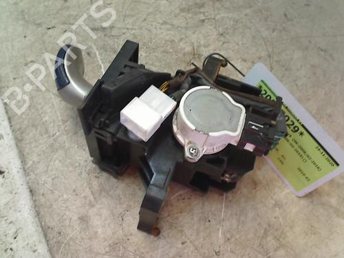 Gear lever TOYOTA PRIUS (_W3_) 1.8 Hybrid (ZVW3_) | BP11261972M90 
