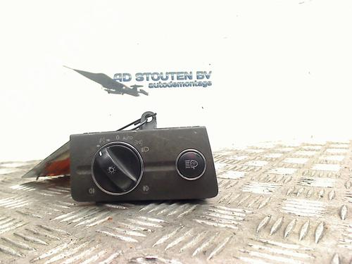 Used Headlight switch MERCEDES-BENZ E-CLASS (W211) E 220 CDI (211.006) (150 hp) 11304329