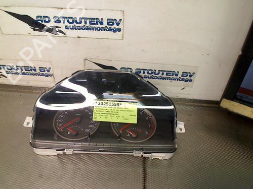 Used Instrument cluster Instrument cluster 25737004 25737004