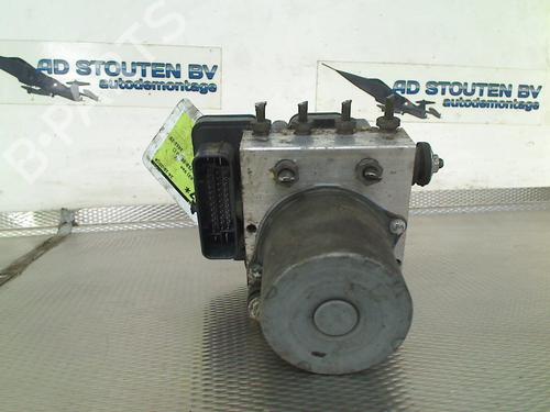 Used ABS pump ABS pump MERCEDES-BENZ SPRINTER 3,5-t Van (B906) 313 CDI (906.631, 906.633, 906.635, 906.637) (129 hp) 33811760 33811760