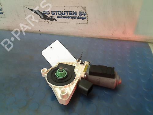 left-front-window-motor-mercedes-benz-cla-coupe-c117-2013-2014-2015-2016-2017-2018-2019-31847216 main image