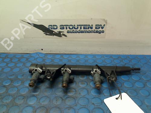 Used Injection rail CITROËN C4 CACTUS 1.2 VTi 82 (82 hp) 11339326
