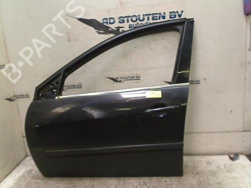 Used Left front door RENAULT LAGUNA III (BT0/1) 2.0 16V Turbo (170 hp) 12588111