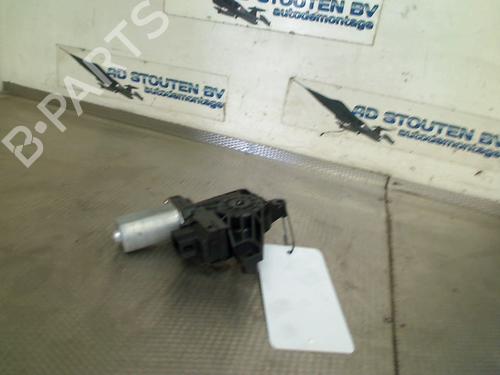 Fensterhebermotor hinten links für MERCEDES-BENZ C-CLASS (W205) C 350 e (205.047) (279 hp) 31263784