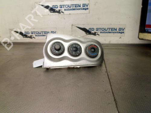 Used Climate control TOYOTA YARIS (_P9_) 1.0 VVT-i (KSP90_, KSP90R) (69 hp) 29607559