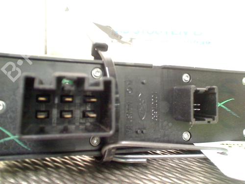 Left front window switch FORD FOCUS III 1.6 TDCi ECOnetic | BP29158055I27