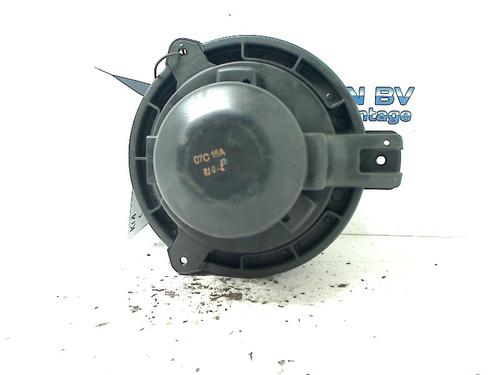 Heater blower motor KIA SORENTO I (JC) 3.3 V6 4WD | BP11300667M62 