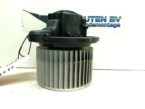 Used Heater blower motor HYUNDAI i30 Estate (FD) 1.6 (126 hp) 11304499