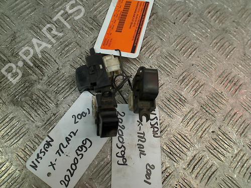 Used Switch NISSAN X-TRAIL I (T30) 2.2 DCi FWD (114 hp) 11311926