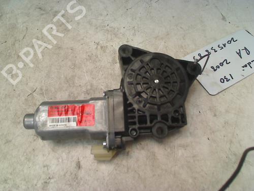 Used Right rear window motor HYUNDAI i30 Estate (FD) 1.6 (126 hp) 11304496