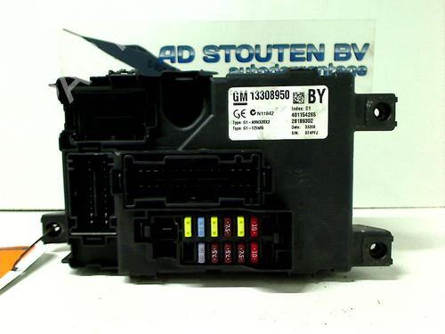 Used Fuse box OPEL CORSA D (S07) 1.2 (L08, L68) (80 hp) 11300642
