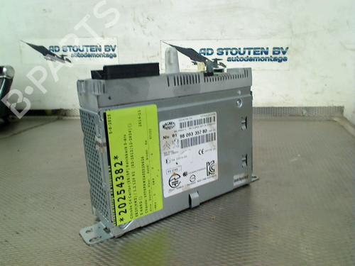 Used Radio CITROËN C4 CACTUS 1.2 VTi 82 (82 hp) 30167660