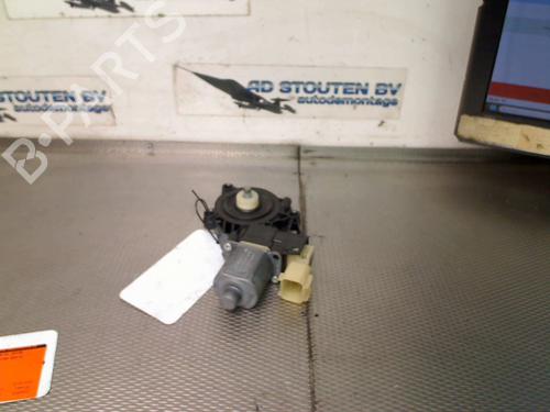 Motore alzacristalli posteriore destro Motore alzacristalli posteriore destro FORD FIESTA VI (CB1, CCN) 1.0 (80 hp) 36432107 36432107
