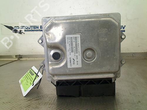 Used Engine control unit (ECU) FIAT 500 (312_) 0.9 (312AXG1A, 312.AXG11) (86 hp) 25754660