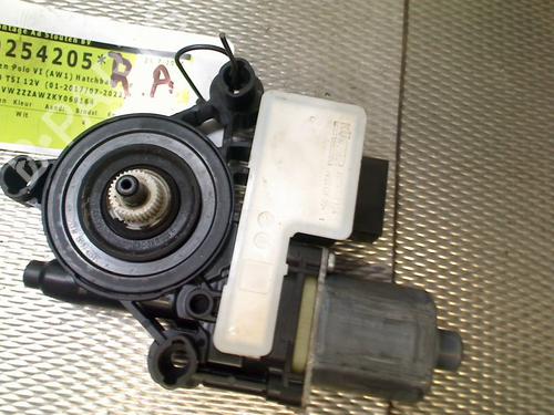 Rudehejsemotor bagstkærm højre VW POLO VI (AW1, BZ1, AE1) 1.0 TSI | BP31060121E22 