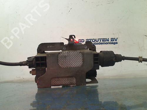 Used Electric handbrake MERCEDES-BENZ V-CLASS (W447) V 250 BlueTEC / d (447.811, 447.813, 447.815) (190 hp) 17825691