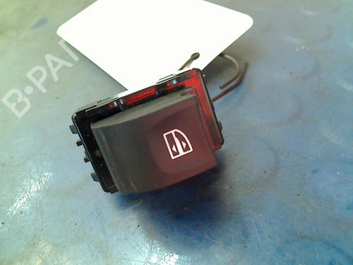 Switch RENAULT MEGANE IV Hatchback (B9A/M/N_) 1.5 dCi 110 (B9A3) | BP13713756I30 