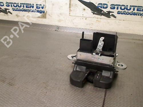 Used Tailgate lock VW GOLF VII (5G1, BQ1, BE1, BE2) e-Golf (115 hp) 28608999