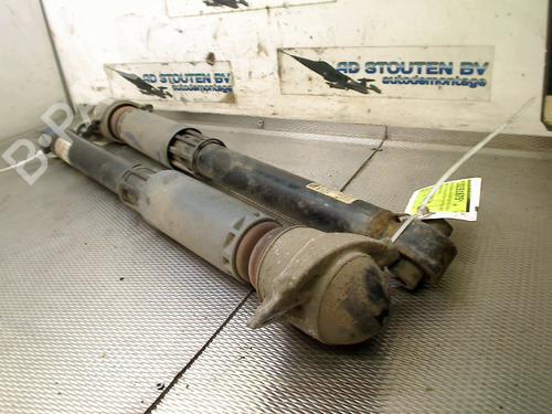 Used Right rear shock absorber Right rear shock absorber 38680833 38680833