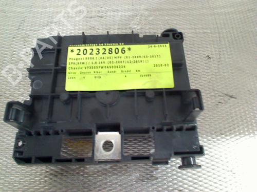 Used Fuse box Fuse box PEUGEOT 5008 (0U_, 0E_) 1.6 16V (120 hp) 31942172 31942172