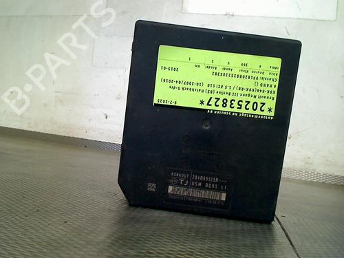Used Fuse box Fuse box 37194720 37194720