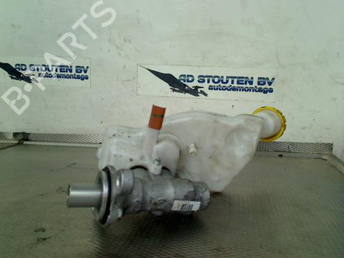 Brake master cylinder CITROËN C4 CACTUS 1.2 VTi 82 | BP30167651M77