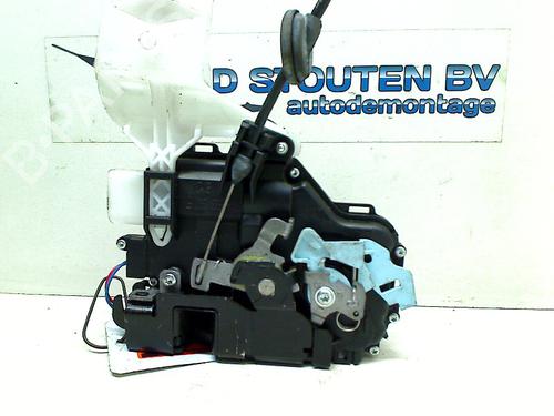 Front right lock VW CADDY III Box Body/MPV (2KA, 2KH, 2CA, 2CH) 1.6 TDI | BP13123233C97 