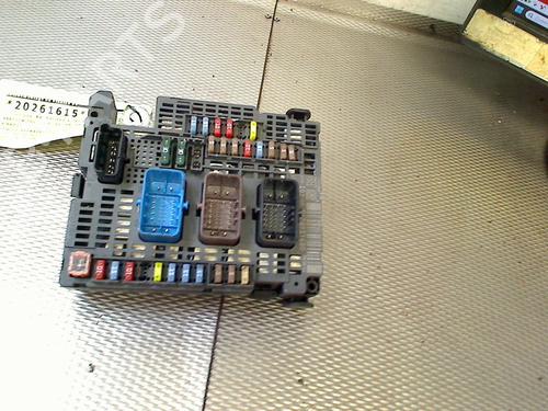 Used Fuse box Fuse box 38928164 38928164