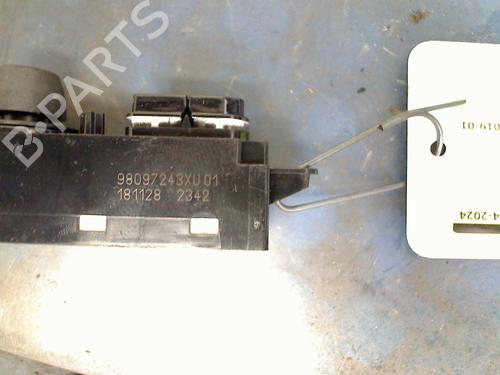 Switch PEUGEOT 208 I (CA_, CC_) 1.2 PureTech 82 | BP27380736I30