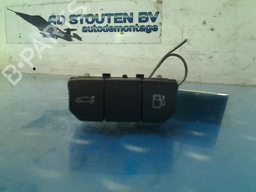 Used Switch PEUGEOT 508 I (8D_) 2.0 BlueHDi 150 (150 hp) 13217385