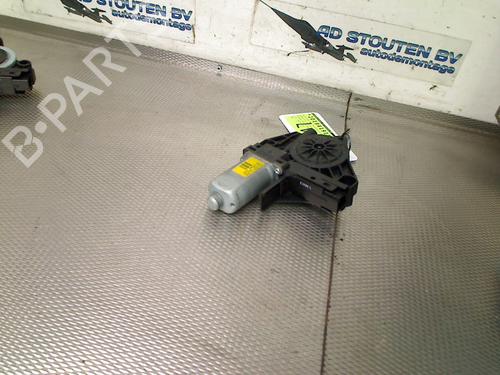 Used Left front window motor Left front window motor VOLVO V40 Hatchback (525) D4 (190 hp) 33735879 33735879