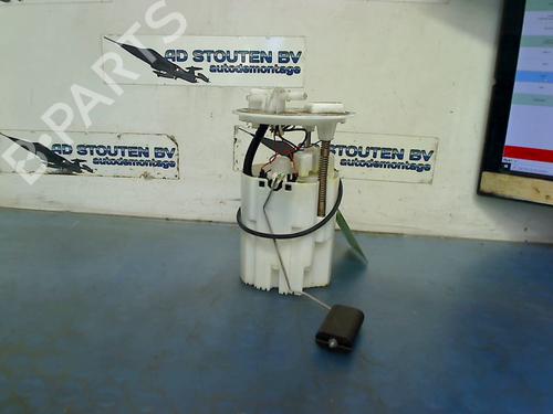 Used Fuel pump RENAULT TWINGO III (BCM_, BCA_) 0.9 TCe 110 (109 hp) 18261534