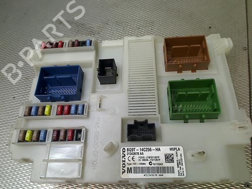 Used Fuse box VOLVO V70 III (135) 2.0 GDI (214 hp) 32041225