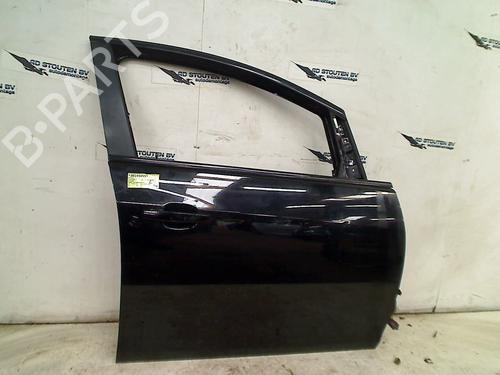 Used Right front door Right front door 21094747 21094747