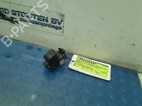 Used Switch TOYOTA YARIS (_P13_) 1.5 Hybrid (NHP130_) (101 hp) 13820335