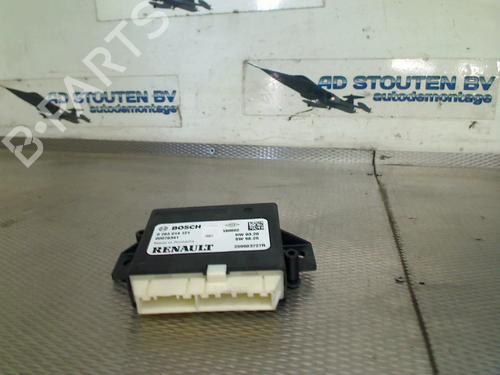 Used Electronic module RENAULT CAPTUR I (J5_, H5_) 1.2 TCe 120 (118 hp) 30435372