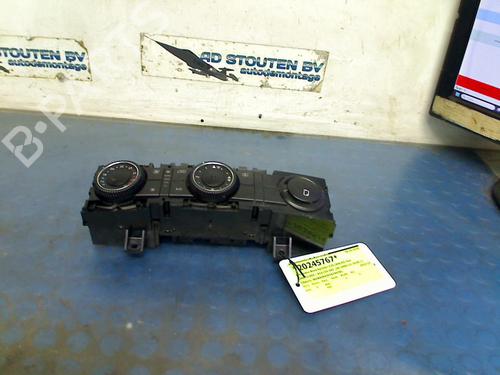 AC-Styringsenhed/Manøvreenhed AC-Styringsenhed/Manøvreenhed MERCEDES-BENZ SPRINTER 3,5-t Van (B906) 313 CDI (906.631, 906.633, 906.635, 906.637) (129 hp) 33811747 33811747