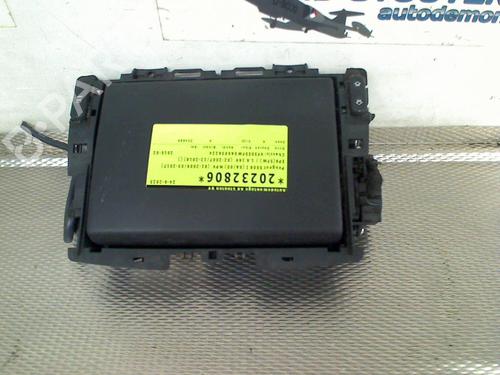 Used Display monitor PEUGEOT 5008 (0U_, 0E_) 1.6 16V (120 hp) 30439475