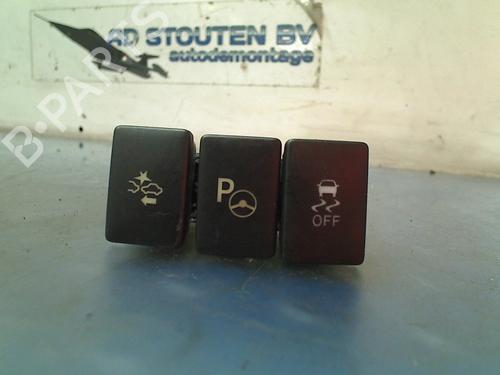 Used Switch TOYOTA AURIS Estate (_E18_) 1.8 Hybrid (ZWE186_, ZWE186R, ZWE186H) (136 hp) 11305744