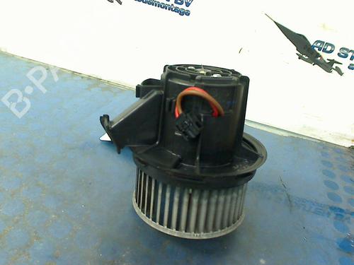 Heater blower motor MERCEDES-BENZ C-CLASS (W204) C 200 Kompressor (204.041) | BP17575847M62 