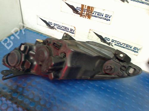 Right headlight PEUGEOT 1007 (KM_) 1.4 HDi | BP31269854C29