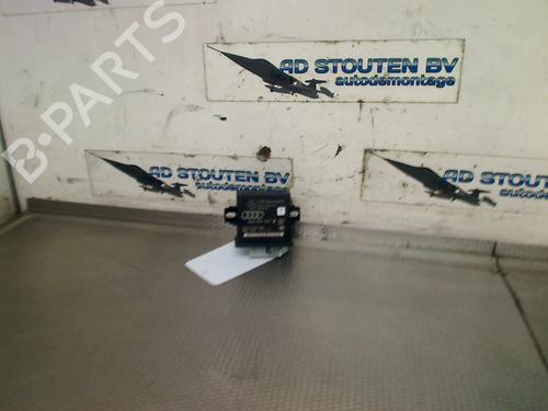 Styringsenhed belysning AUDI Q5 (8RB) 2.0 TFSI quattro (211 hp) 31040070