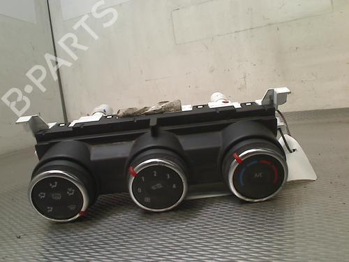 Used Climate control RENAULT CLIO V (B7_) 1.0 TCe 90 (B7MT) (91 hp) 32998944