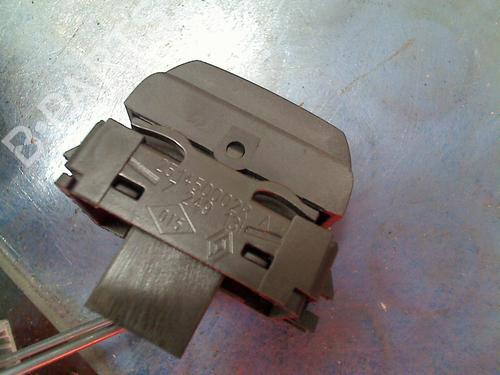 Switch RENAULT LAGUNA III (BT0/1) 2.0 16V Turbo | BP13359335I30 