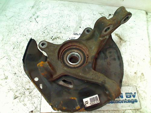 Used Right front steering knuckle TOYOTA YARIS (_P13_) 1.3 (NSP130_, NSP130) (99 hp) 11315481