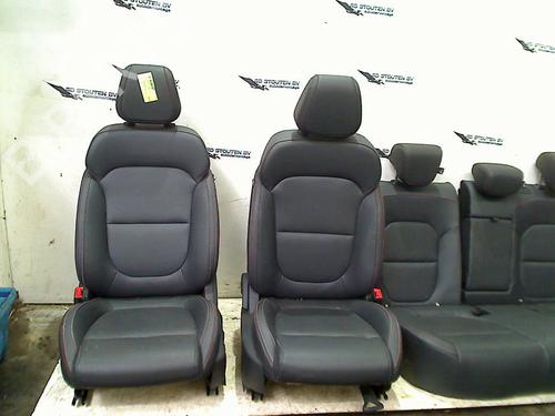 seats-set-mg-mg-zs-suv-azs1-2017-24321763 main image