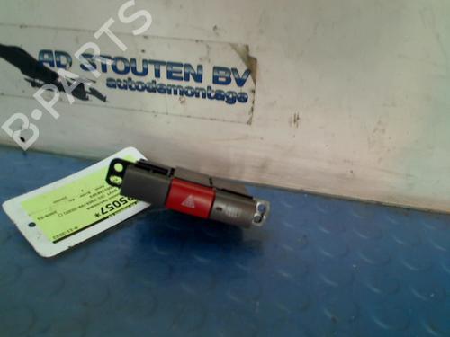 Used Warning switch DAIHATSU CUORE VII (L275_, L285_, L276_) 1.0 (L276) (70 hp) 13637831