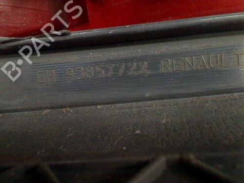 Fanale posteriore sinistro RENAULT TRAFIC II Van (FL) 2.0 dCi 90 (FL0H, FL00, FL01, FL0M, FL0P, FL0S) (90 hp) 30774474